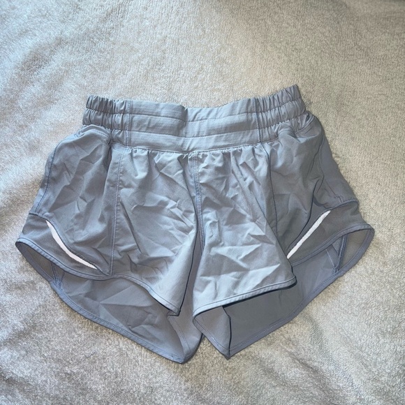 Lululemon hotty hot shorts size 2 - Picture 1 of 6